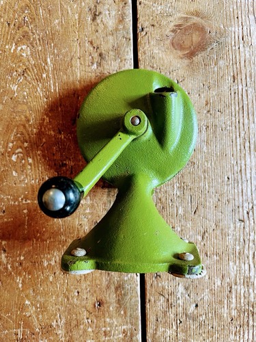 Vintage cast iron bean slicer - vintage,