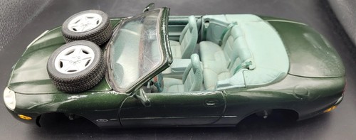 Maisto jaguar xk8 diecast - xk8, 1/18