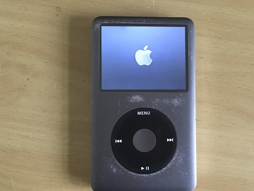 Apple ipod classic 160gb gen - ipod,