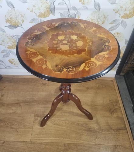 Round italian marquetry - round,