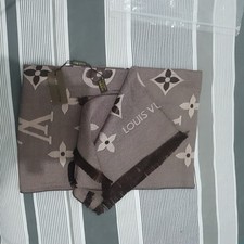 Louis Vuitton 100% Cashmere