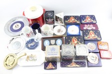 Silver Jubilee Memorabilia Collection Metal Vintage Badges Mugs Plates Joblot