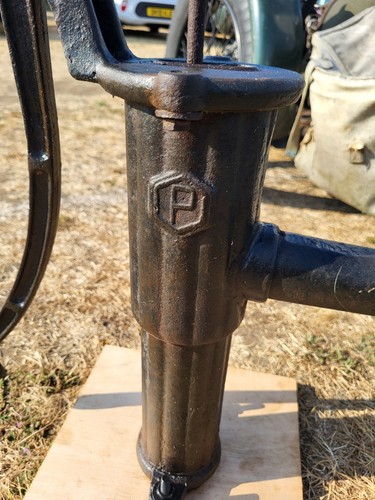 Cast iron hand water - iron, pump