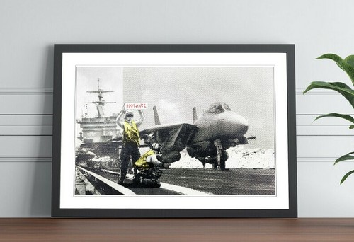 Banksy applause aircraft - banksy,