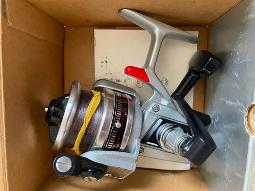 Daiwa 1600d silver - daiwa, series