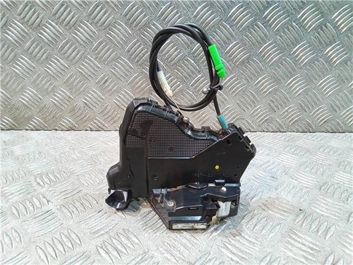 Right front door lock toyota - right,