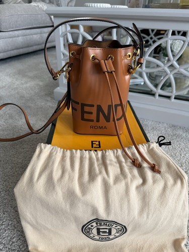 Fendi roma brown leather logo - brown,