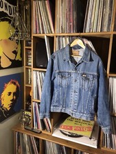 Men’s Levi trucker denim