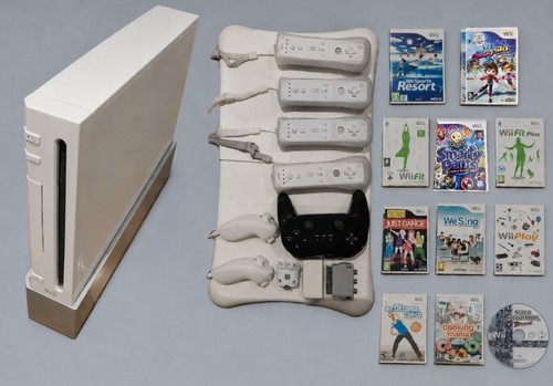 Nintendo wii console 11 - console, +