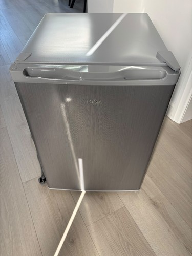 Logik ltt68s23 mini fridge - mini, 67