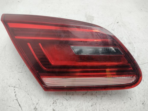 Passat passenger tail light - passenger,