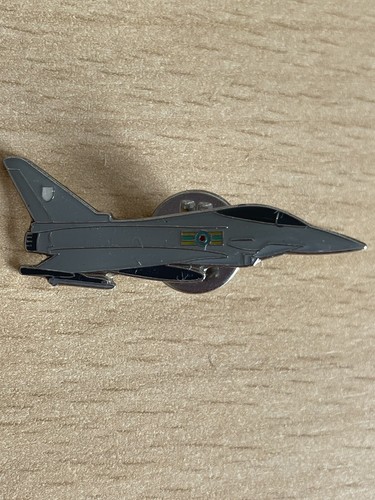 Airplane pin badge excellent - badge,