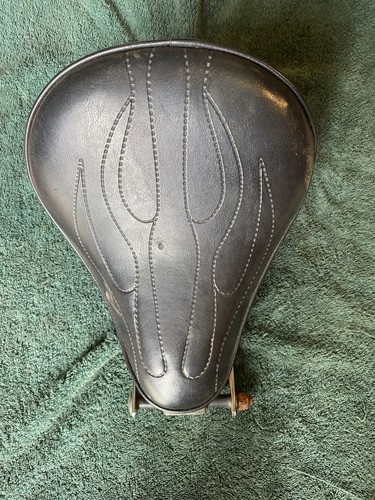 Motorcycle chopper seat