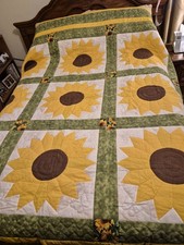 NEW Amish Style 86x100 Sunflower Quilt Hand Stitched Hand Quilted Queen King