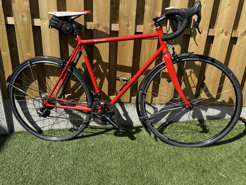 Medium size touring bike - medium,
