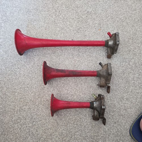 Vintage air horns possibly - 3x,