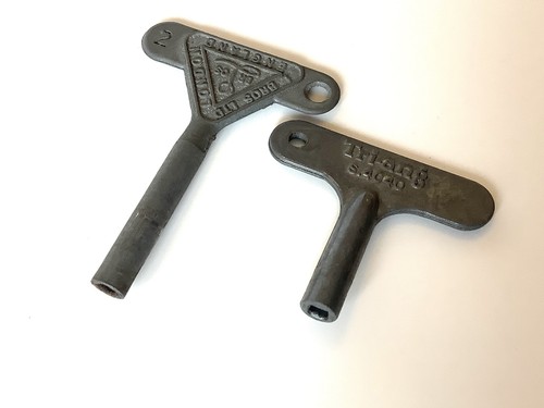 Triang minic pair of - -,