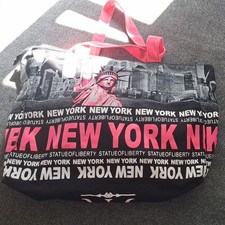 Robin Ruth City Of New York Lg. Shoulder Bag Print All Over Black Pink White. H1
