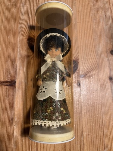 Vintage bronwen welsh doll - vintage,