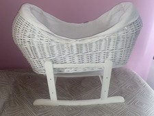 Kinder Valley White Wicker Pod Moses Basket With Matress And Rocker Stand