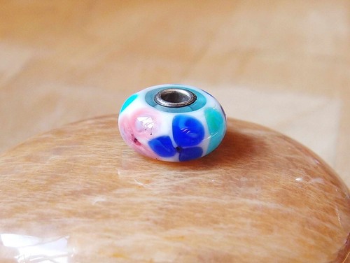Trollbeads ooak white glass - trollbeads,