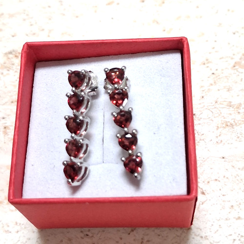 Gemporia rhodolite garnet 96 - gemporia, 2.96