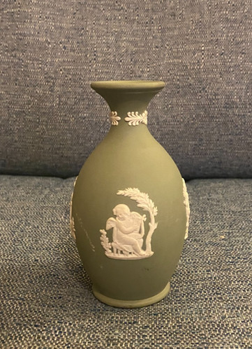 Wedgwood jasperware green vase - jasperware,