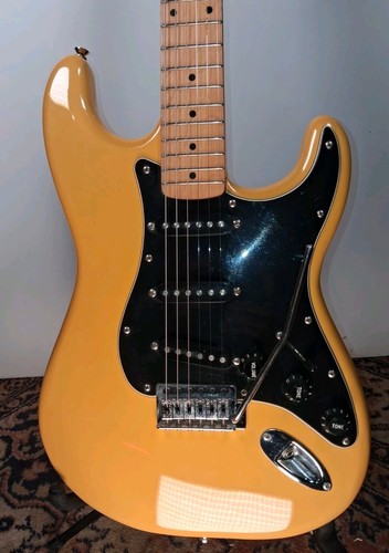 Squier stratocaster fender - stratocaster,