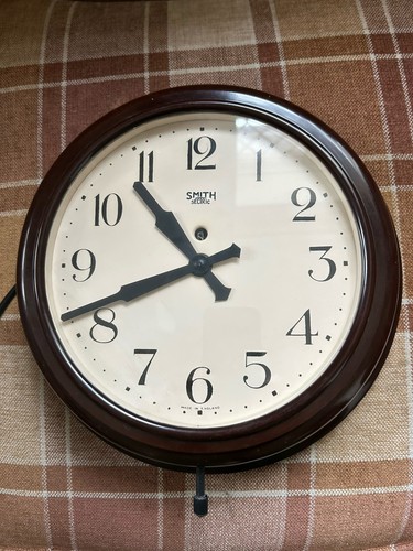 Smiths bakelite 1940 - bakelite, 1940’s