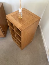 Solid Oak 2-Sided Small Cabinet In Excellent Condition