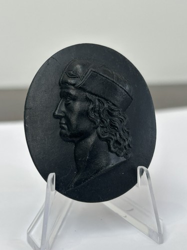 Wedgwood black basalt - black,