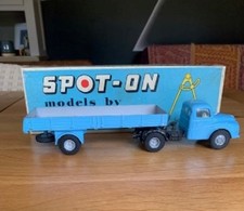 Spot-ON Austin Prime Mover with Tailboard Side Trailer in very good condition SA