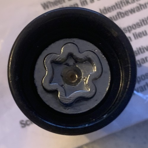 Mercedes locking wheel nut - locking,