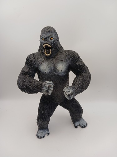 Roaring king kong gorilla - king,