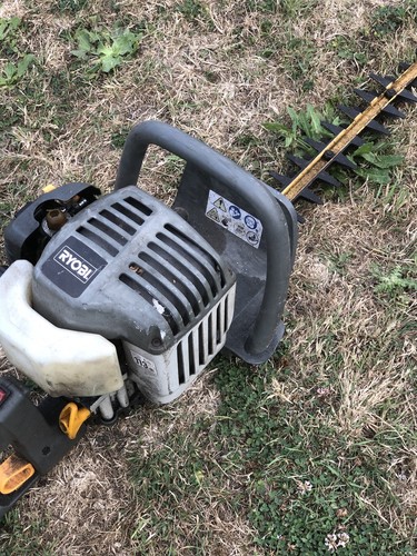 Ryobi petrol hedge - hedge, cutter
