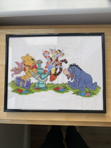 Winnie the pooh - winnie,