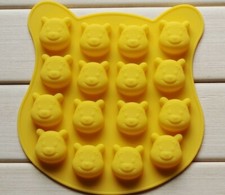Pooh Shape Silicone Cake