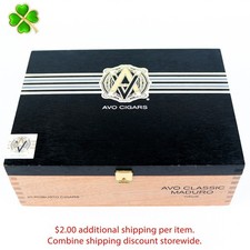 Avo Uvezian Classic Robusto