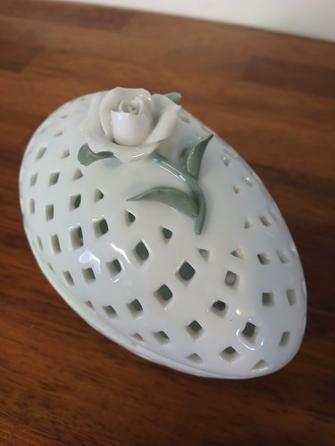 Pretty egg shaped trinket box - egg,