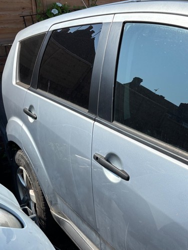 Mitsubishi outlander 4x4 r - 4x4, o/s/r