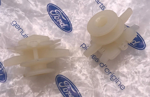Clips for ford fiesta - 2, mk6