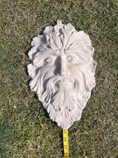 GARDEN BEARDED GREEN MAN FACE LEAF WALL PLAQUE