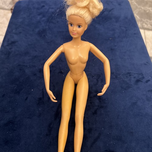 Sindy doll magic moves - doll,