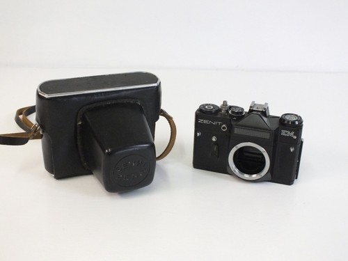 Zenit 35mm slr - em,