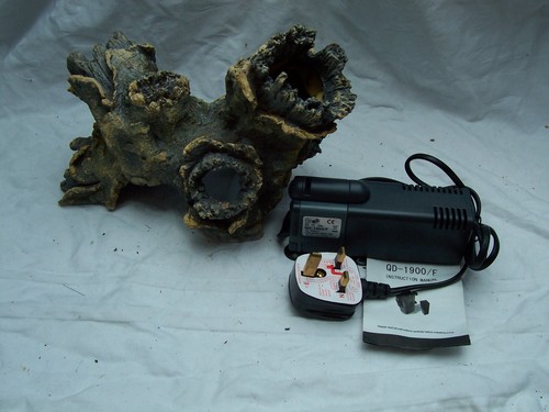 New aquarium pump and plastic - new,