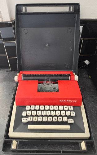 Retro 1970s petite - retro,