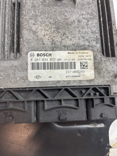 Engine control unit 237106626r - control,