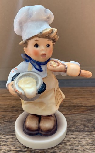 Vintage hummel figurine - in, the