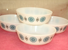 FOUR VINTAGE JAJ PYREX