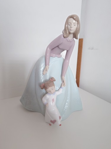 Nao lladrò porcelain - nao,
